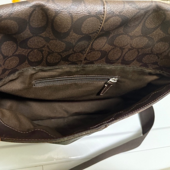 Coach Messenger Bag - Picture 3 of 10